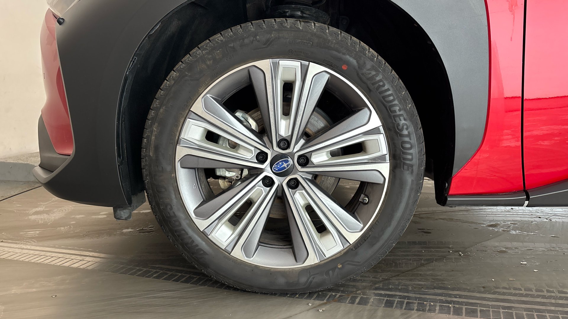 4020618 150kW Touring 71.4kWh 5dr Auto AWD