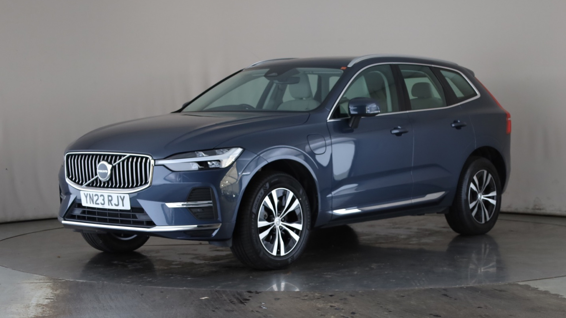 2.0 T6 [350] RC PHEV Core Bright 5dr AWD Gtron