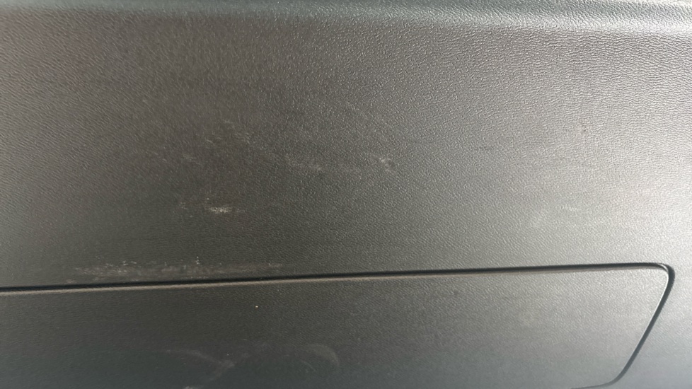 VOLVO XC60 scuff