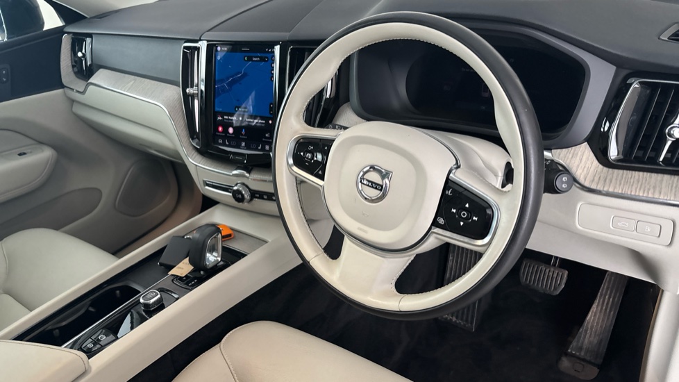 VOLVO XC60 Image 9