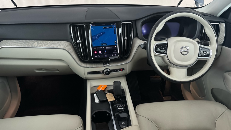VOLVO XC60 Image 11