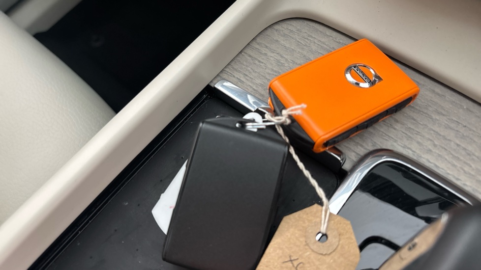 VOLVO XC60 2 keys