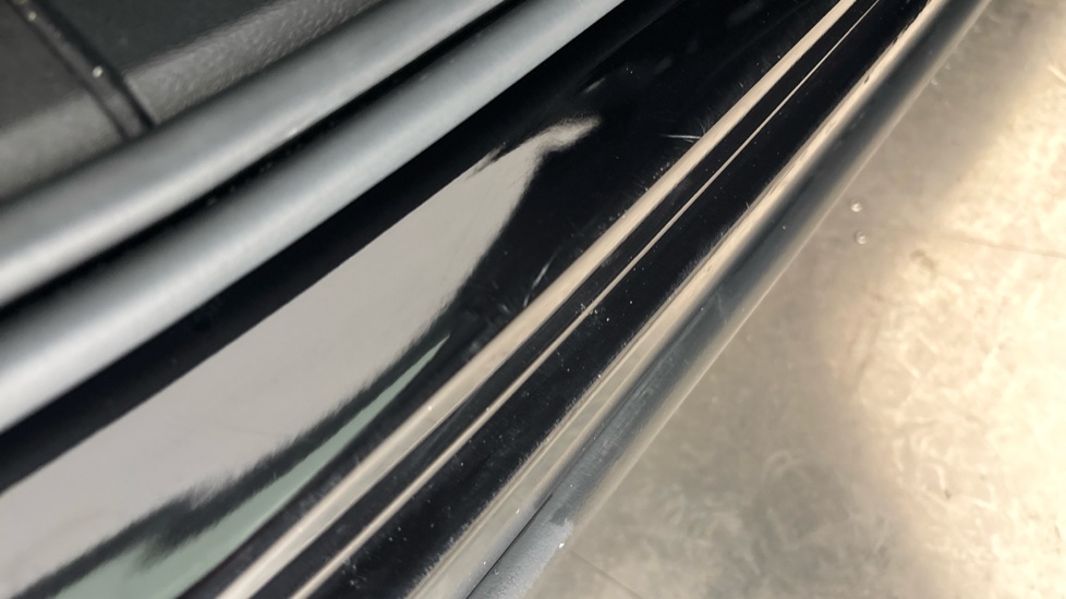 VOLVO XC60 Scratches