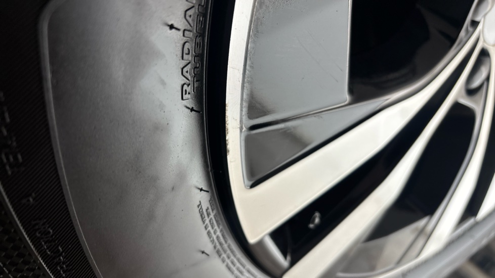 VOLVO XC60 Scuff