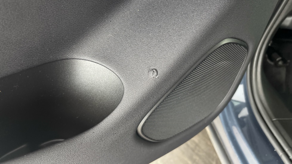 VOLVO XC60 Scuff