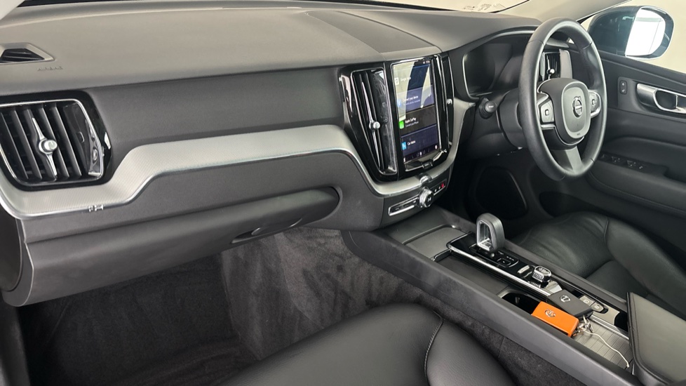 VOLVO XC60 Image 10