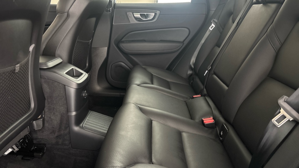 VOLVO XC60 Image 14