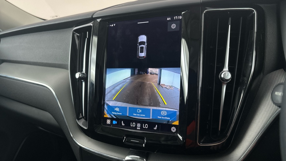 VOLVO XC60 Reverse camera