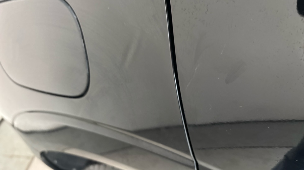 VOLVO XC60 scratches