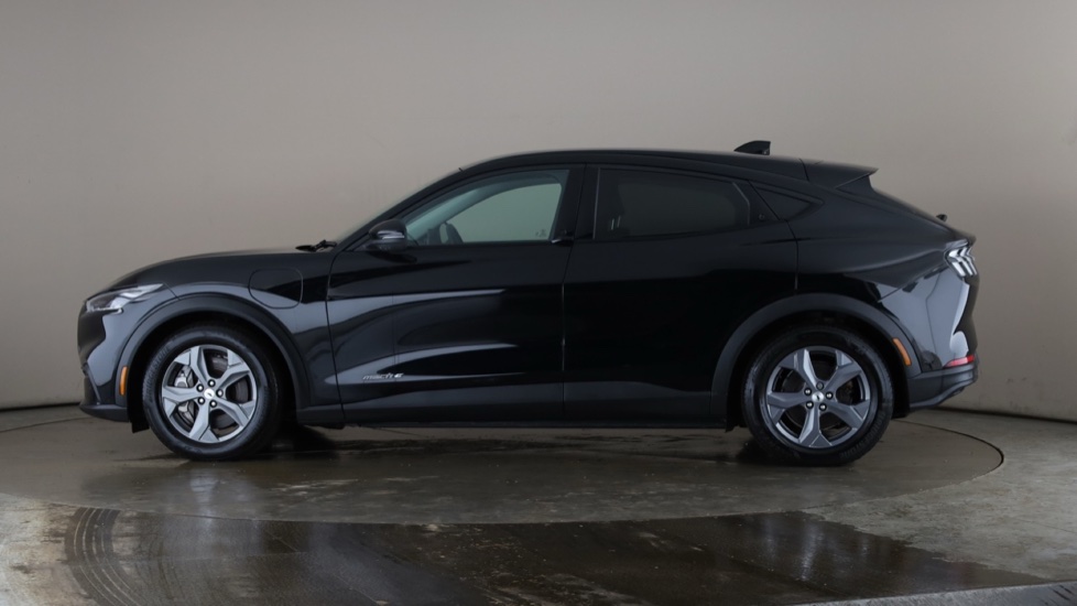 FORD MUSTANG MACH-E Image 2