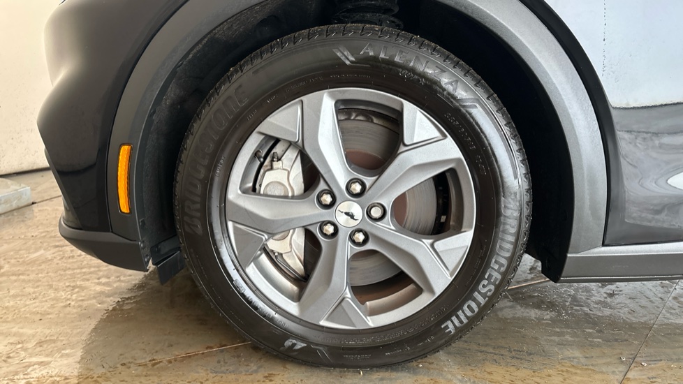 FORD MUSTANG MACH-E Image 17