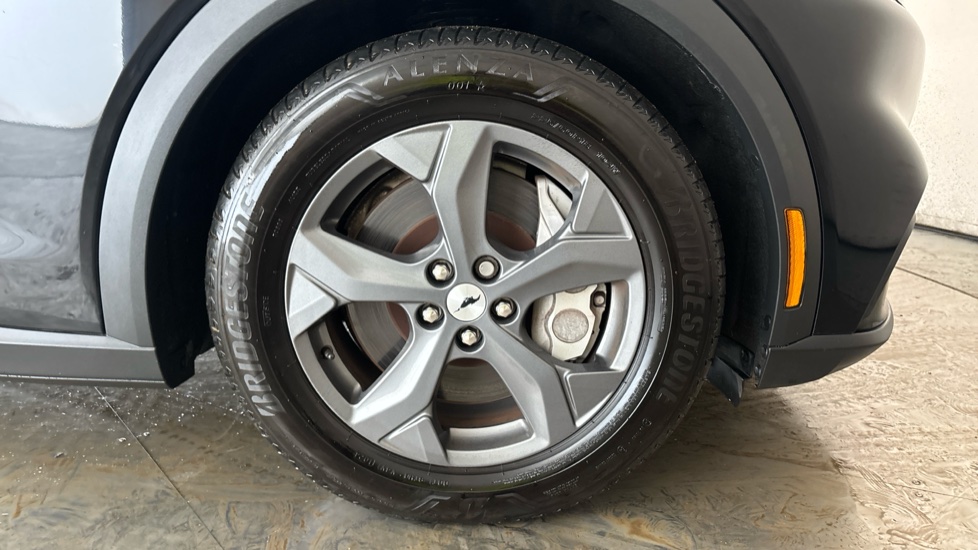 FORD MUSTANG MACH-E Image 20