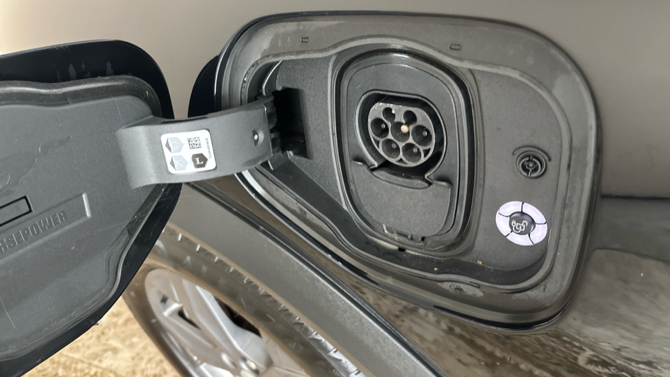 FORD MUSTANG MACH-E Image 21