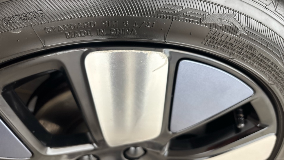 BYD DOLPHIN scuff