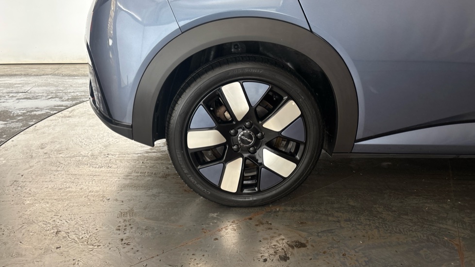 BYD DOLPHIN Image 19