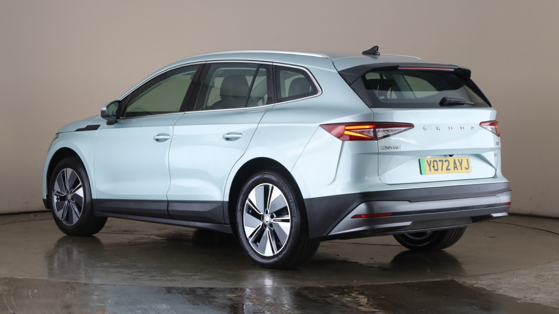 150kW 80 Loft 82kWh 5dr [125kW] [2023]