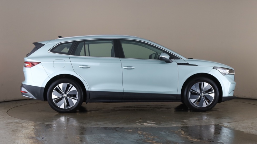 SKODA ENYAQ Image 6