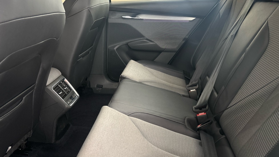 SKODA ENYAQ Image 14