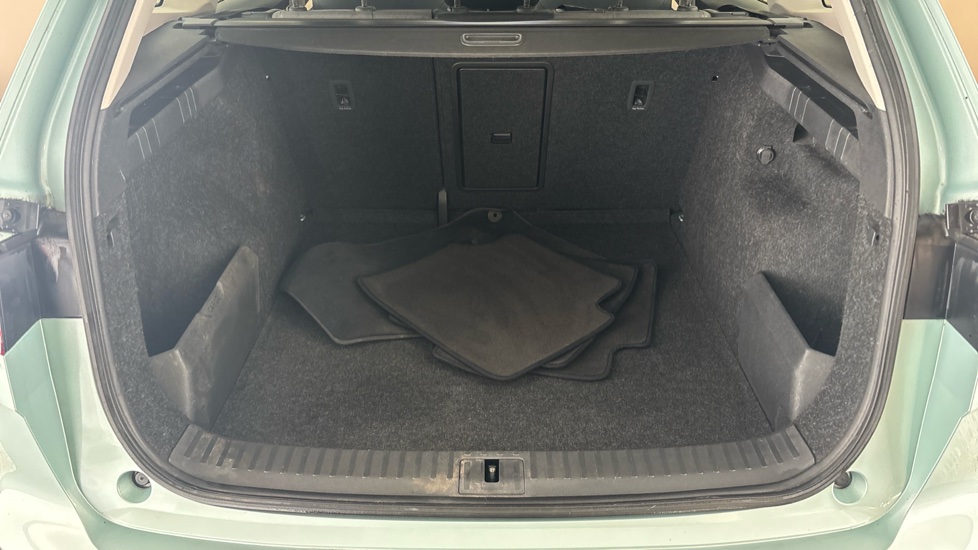 SKODA ENYAQ Image 15