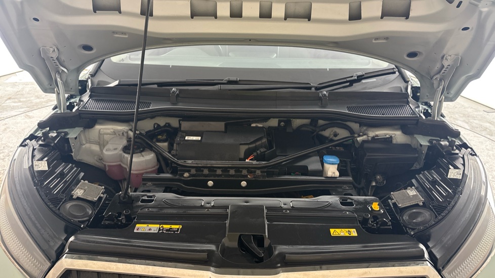 SKODA ENYAQ Image 16