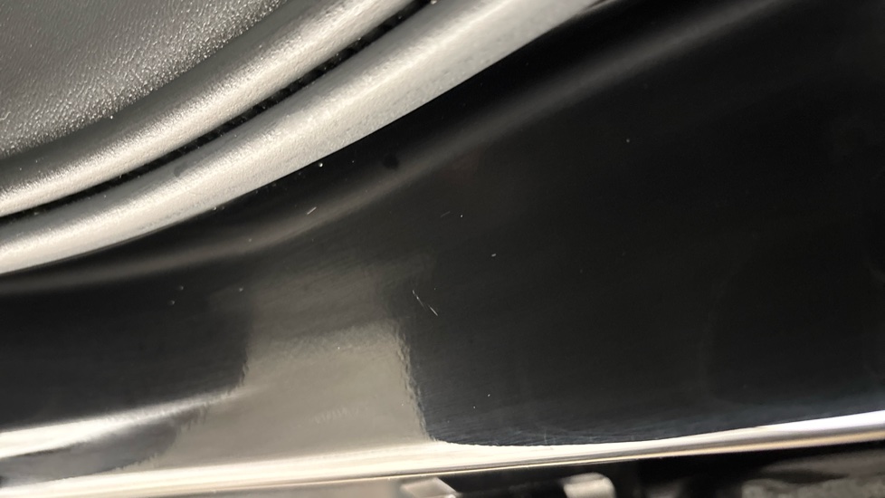 VOLVO C40 Scratches
