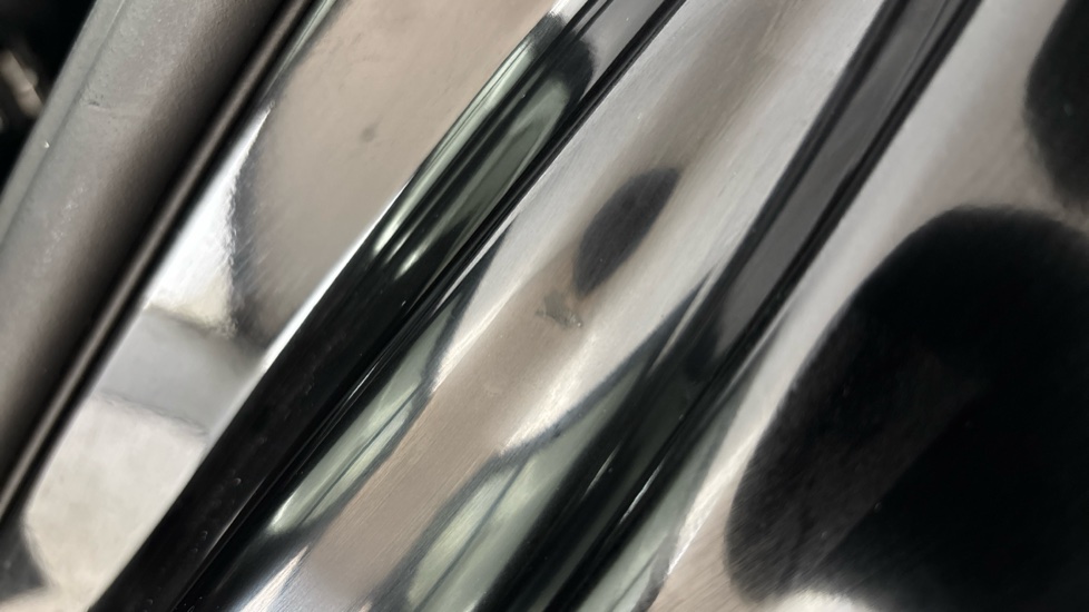 VOLVO C40 Scratches