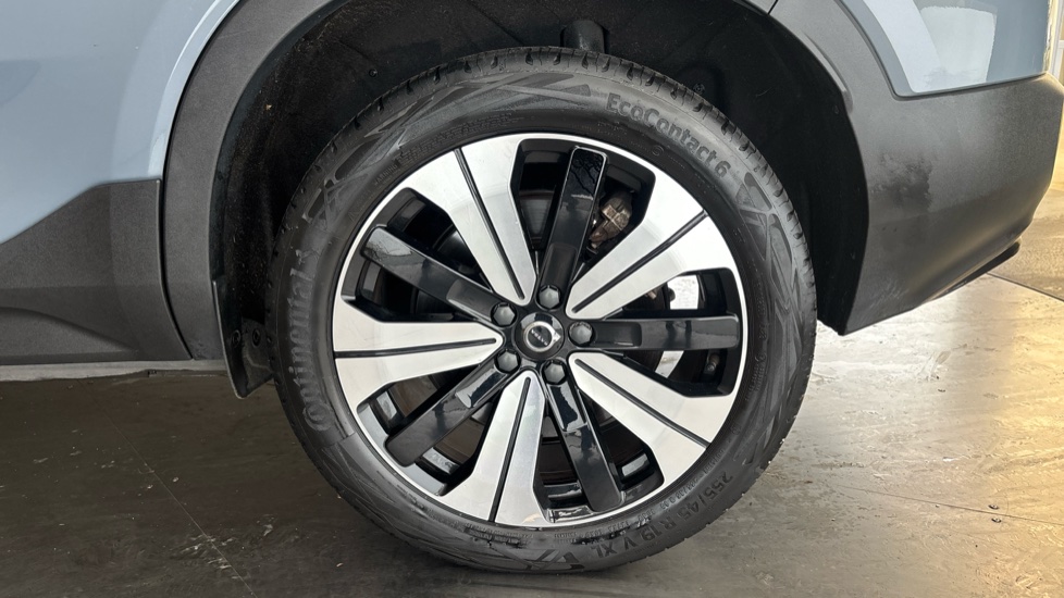 VOLVO C40 Image 18