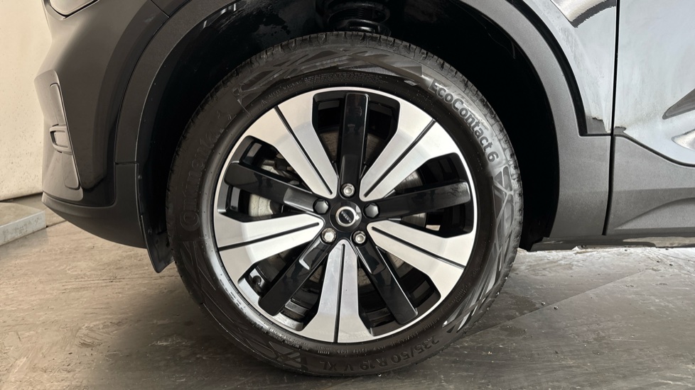 VOLVO XC40 Image 17