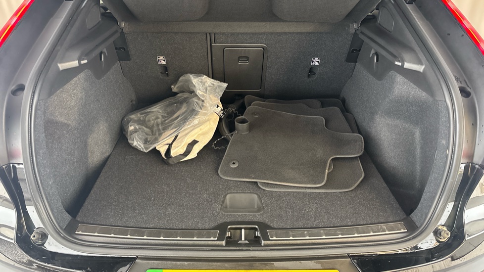 VOLVO C40 Image 15