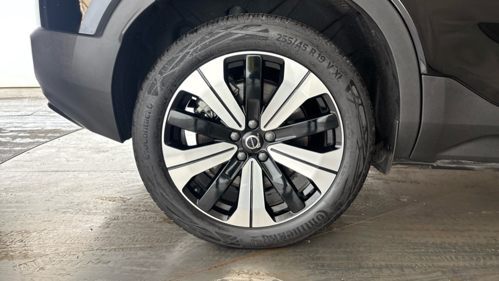 VOLVO C40 Image 19