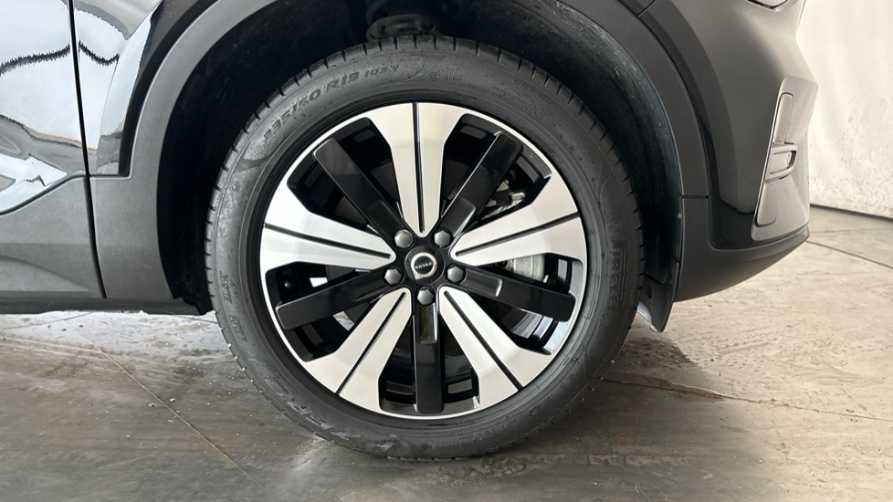 VOLVO C40 Image 20