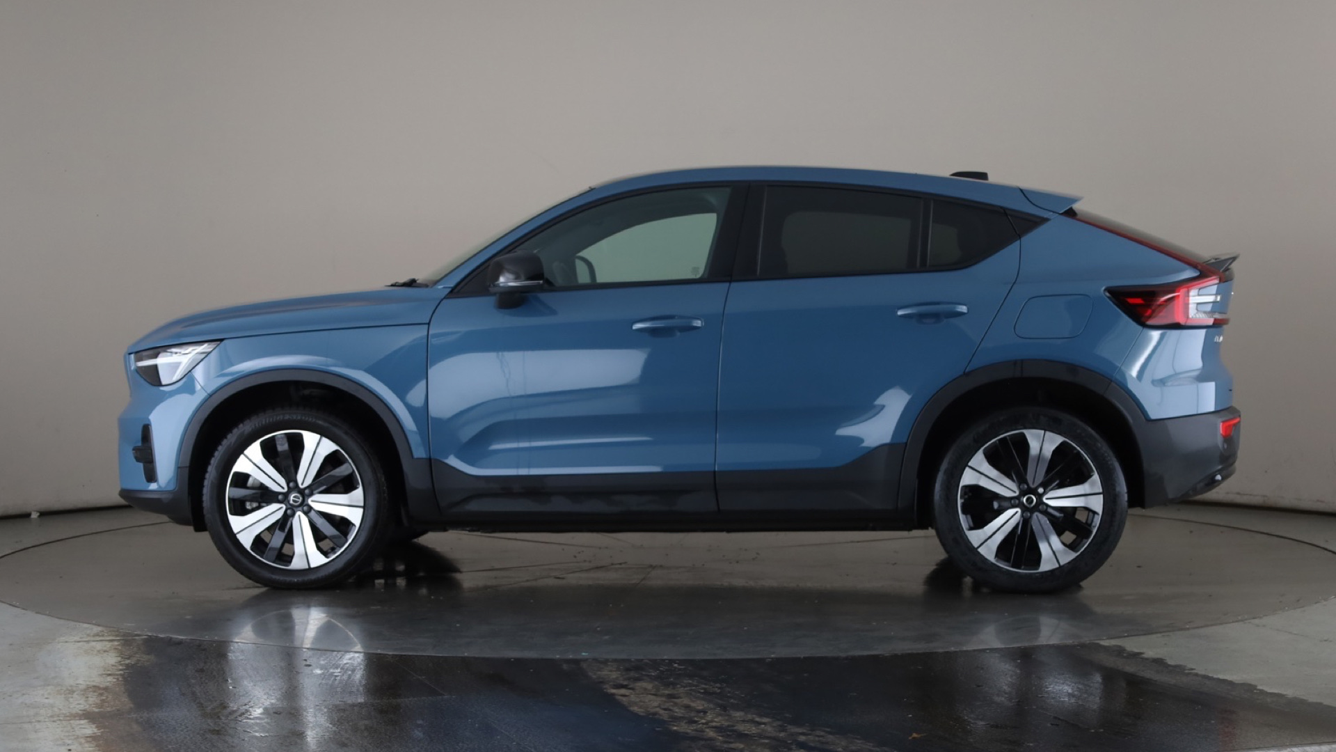 170kW Recharge Core 69kWh 5dr Auto