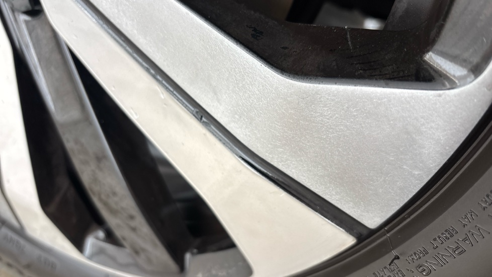 VOLVO C40 Imperfection