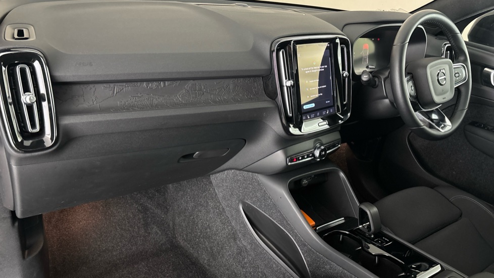 VOLVO C40 Image 10