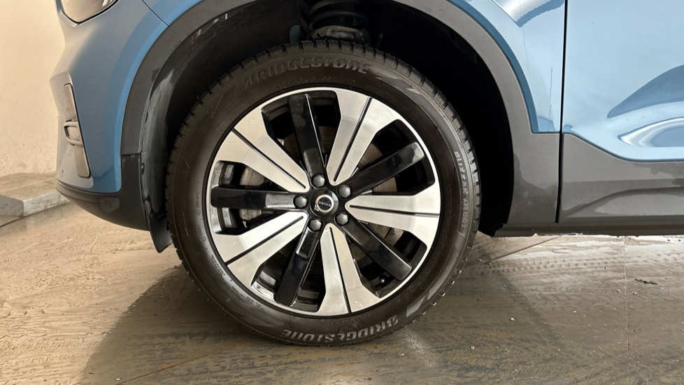 VOLVO C40 Image 17