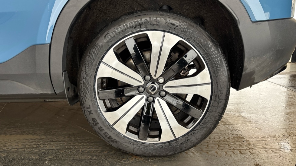 VOLVO C40 Image 18