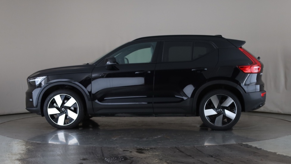 VOLVO XC40 Image 2