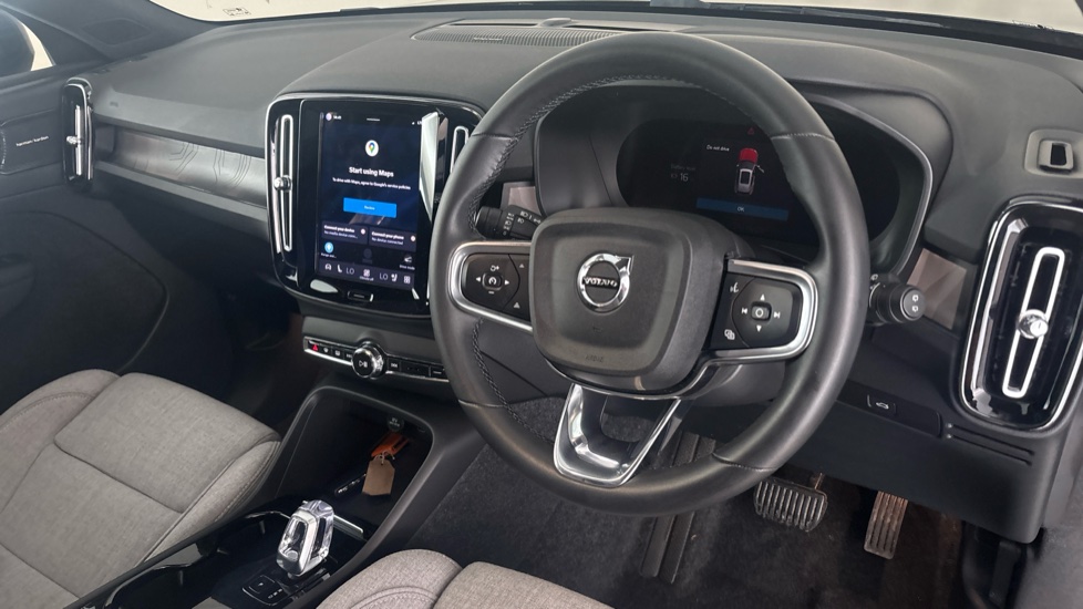 VOLVO XC40 Image 9