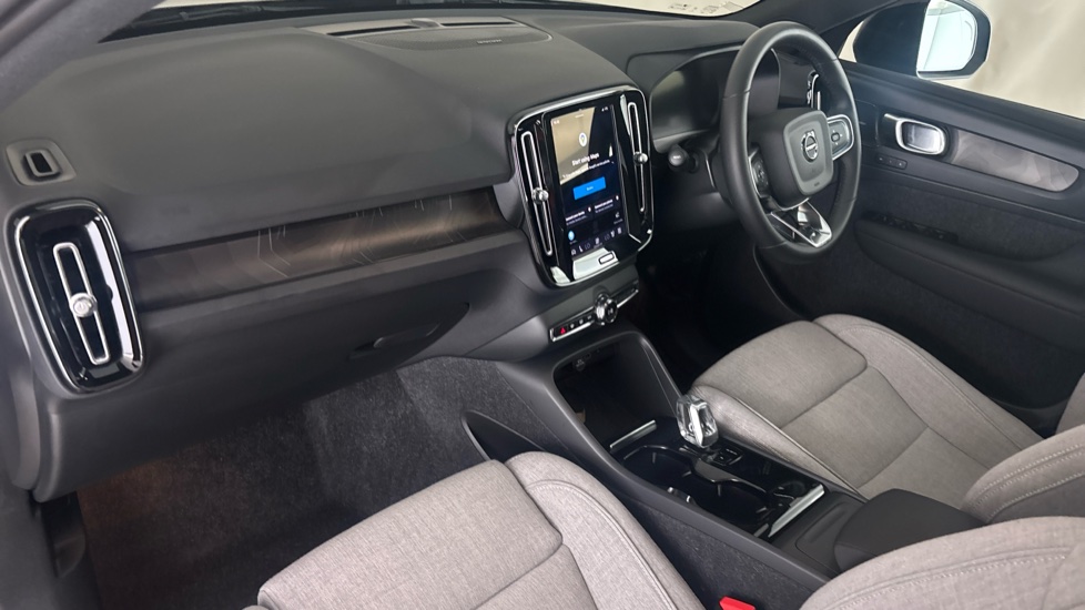 VOLVO XC40 Image 10