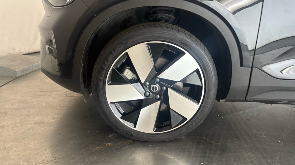 VOLVO XC40 Image 17