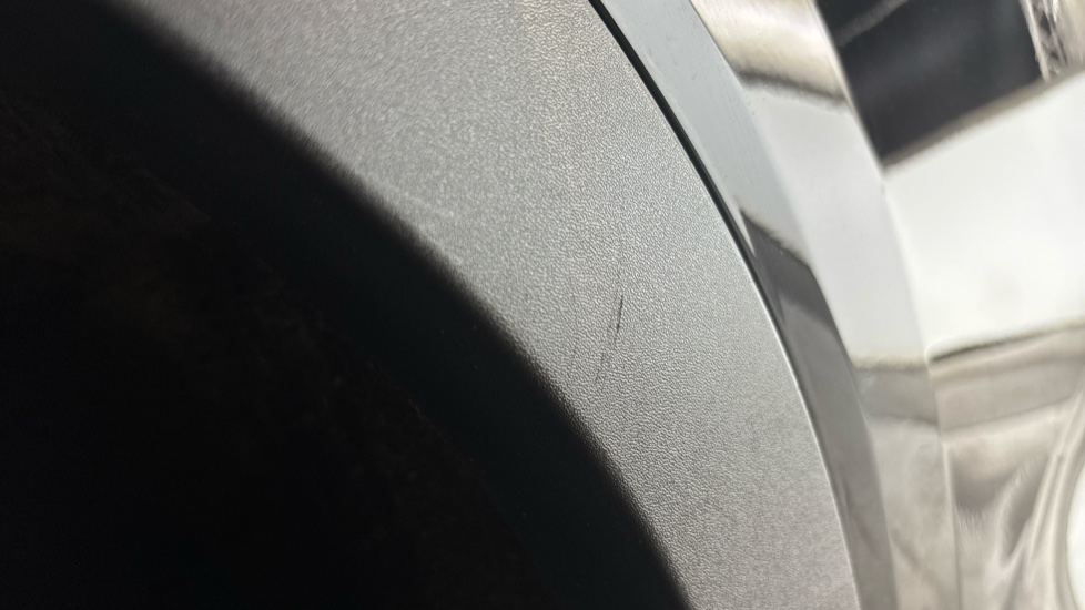 VOLVO XC40 scratches