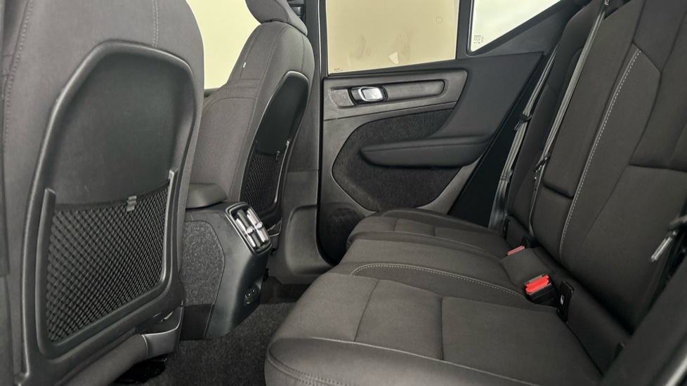 VOLVO XC40 Image 14