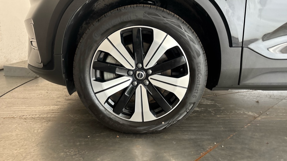 VOLVO XC40 Image 17