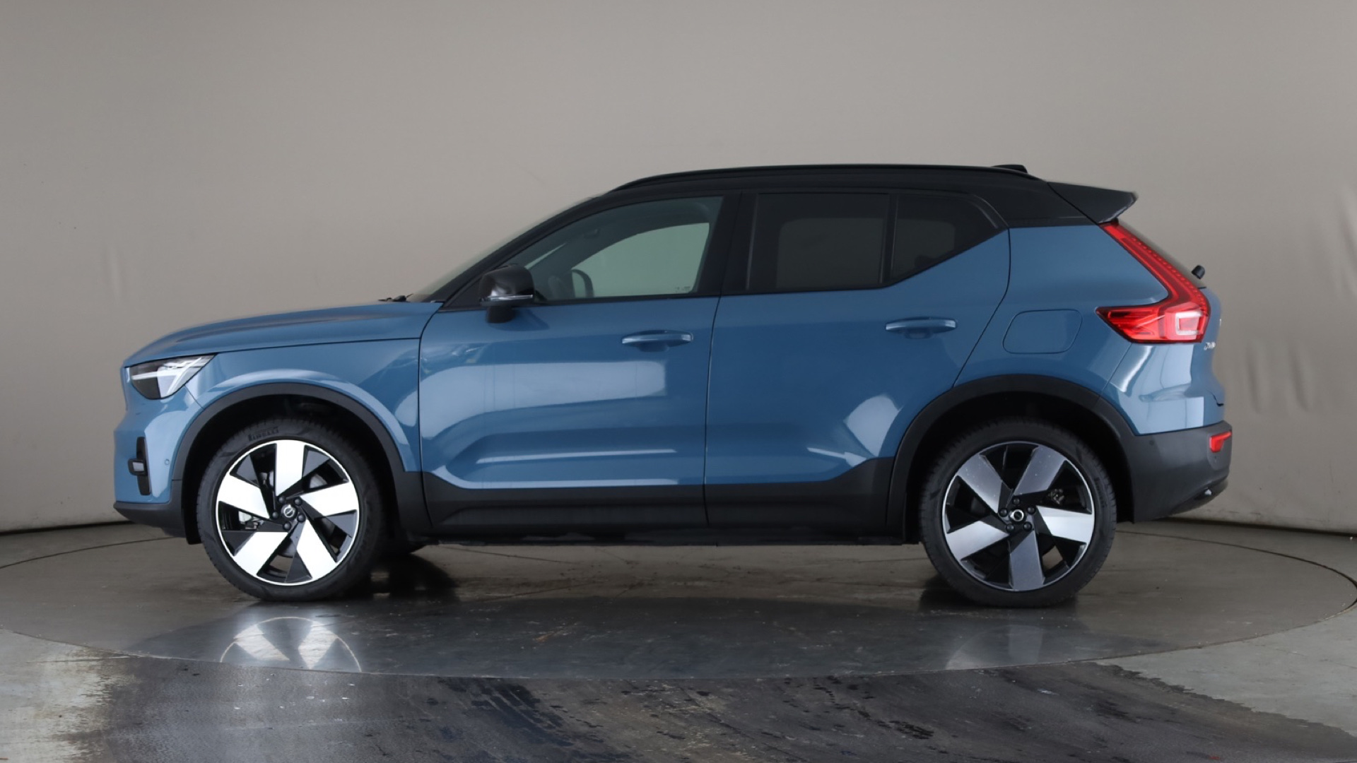 300kW Recharge Twin Ultimate 78kWh 5dr AWD Auto