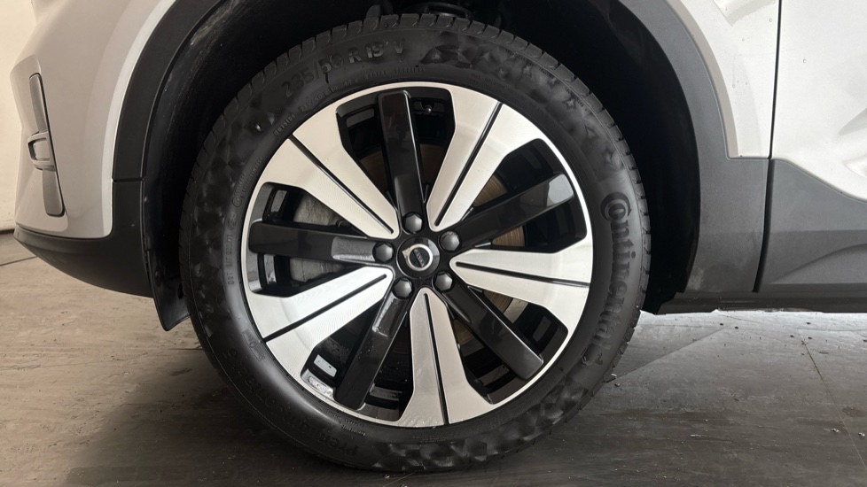 VOLVO C40 Image 17