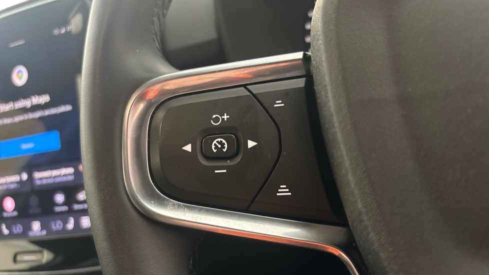 VOLVO C40 Cruise control