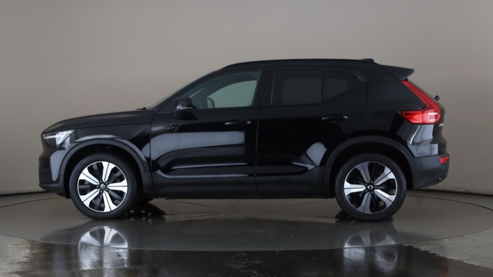 VOLVO XC40 Image 2