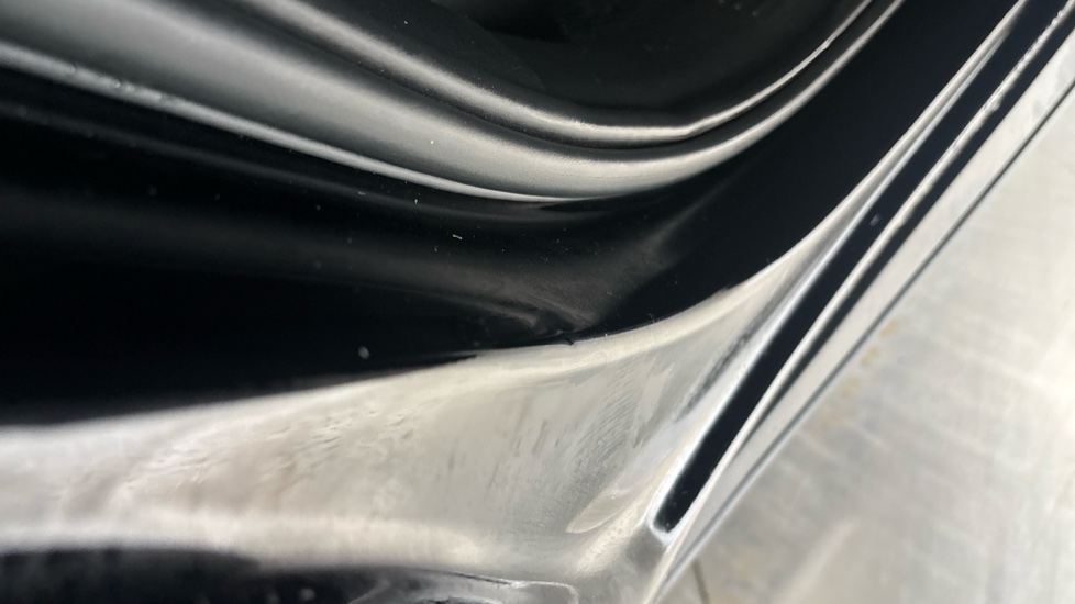 VOLVO XC40 dent