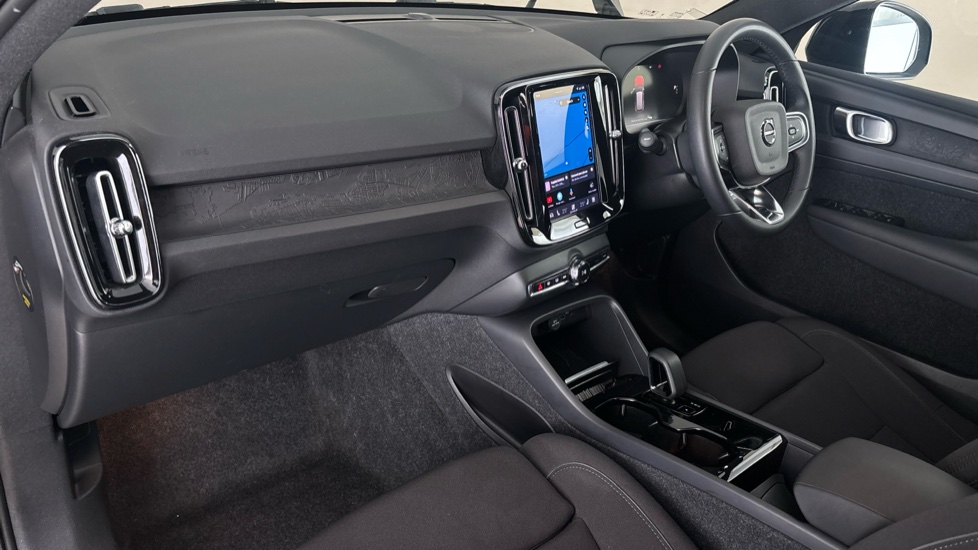 VOLVO XC40 Image 10