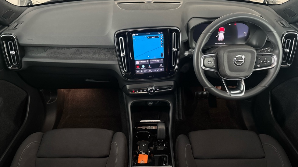 VOLVO XC40 Image 11